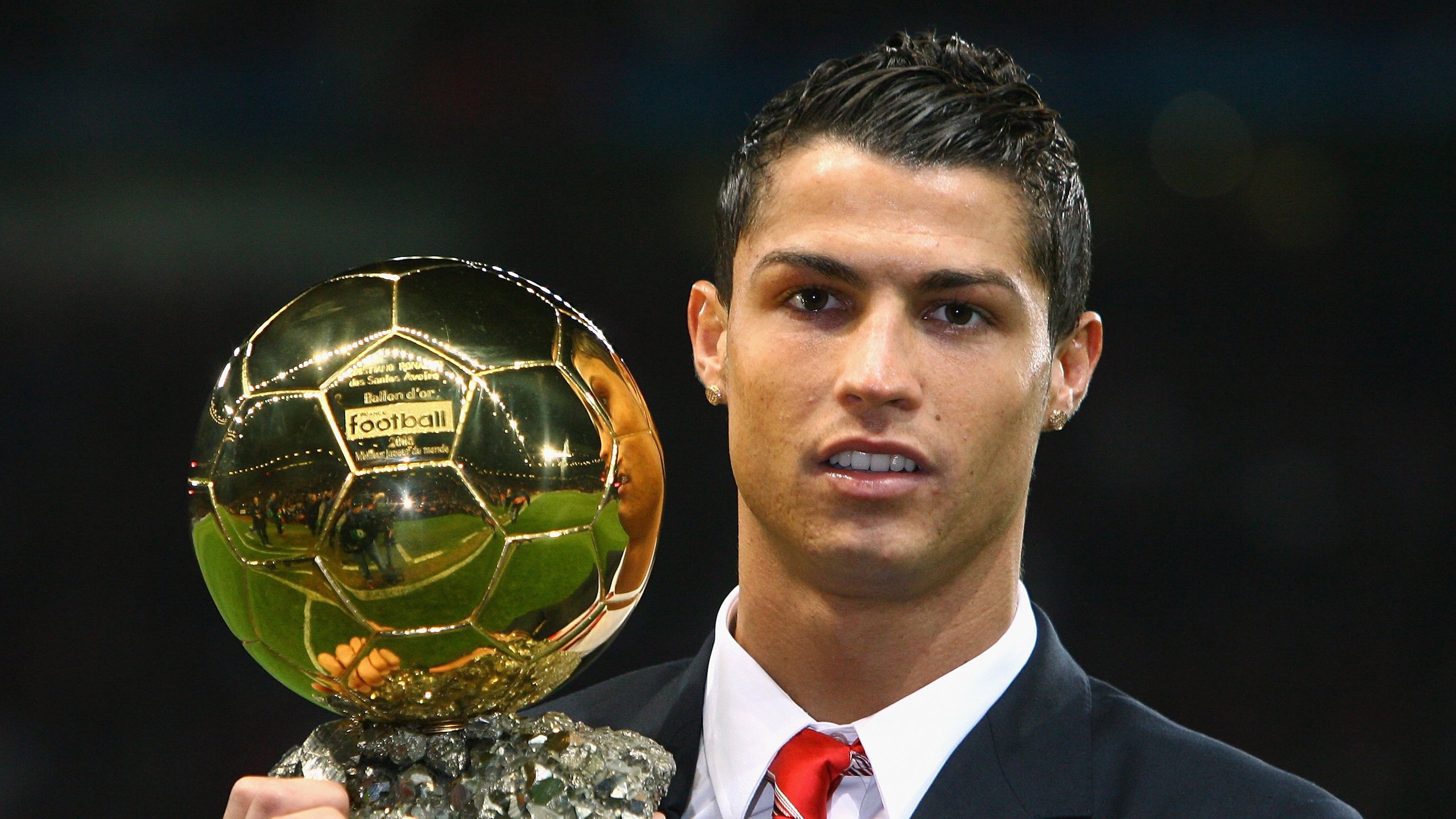 【直播评论互动】球迷热情助推比赛氛围，球迷分享